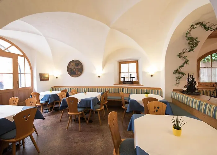 Gasthof Mondschein Caldaro